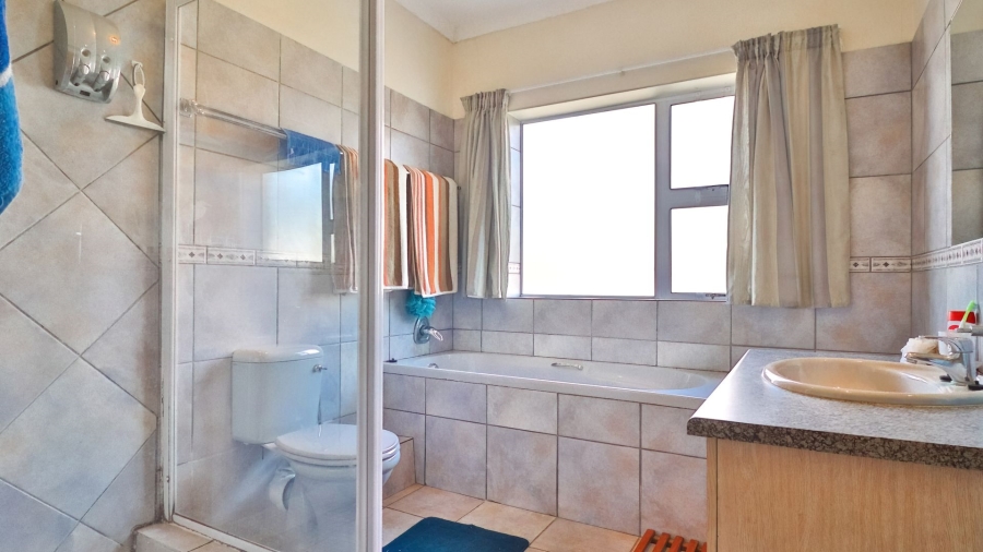 3 Bedroom Property for Sale in Stilbaai Wes Western Cape